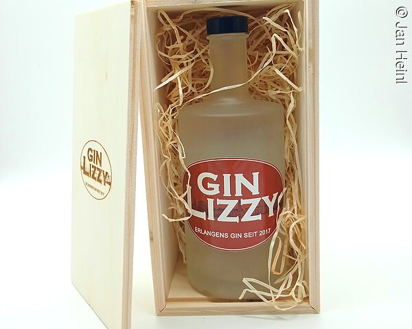 gin-lizzy--jan-heinl.jpg