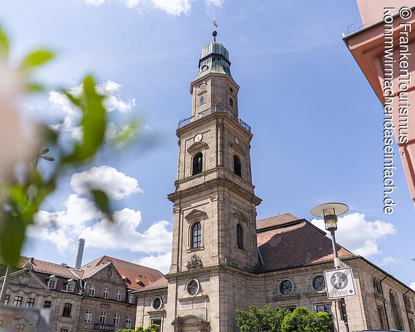 Blick auf die Hugenottenkirche