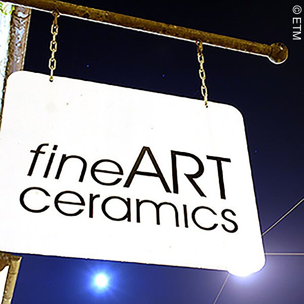 " fine art ceramics "  … so nennt sich das Studio. Der Titel beschreibt ebenso den Dialog zwischen den beiden Künstlern und ihrem Material … "high end handmade"