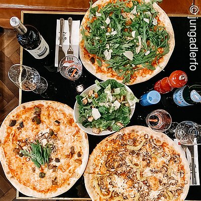 Italienische Küche | Antipasti, verschiedene Pastasorten, leckere Salate und traditionelle Pizza. Kommt vorbei!