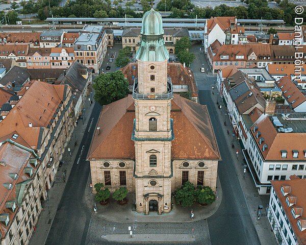 Hugenottenkirche Luftaufnahme